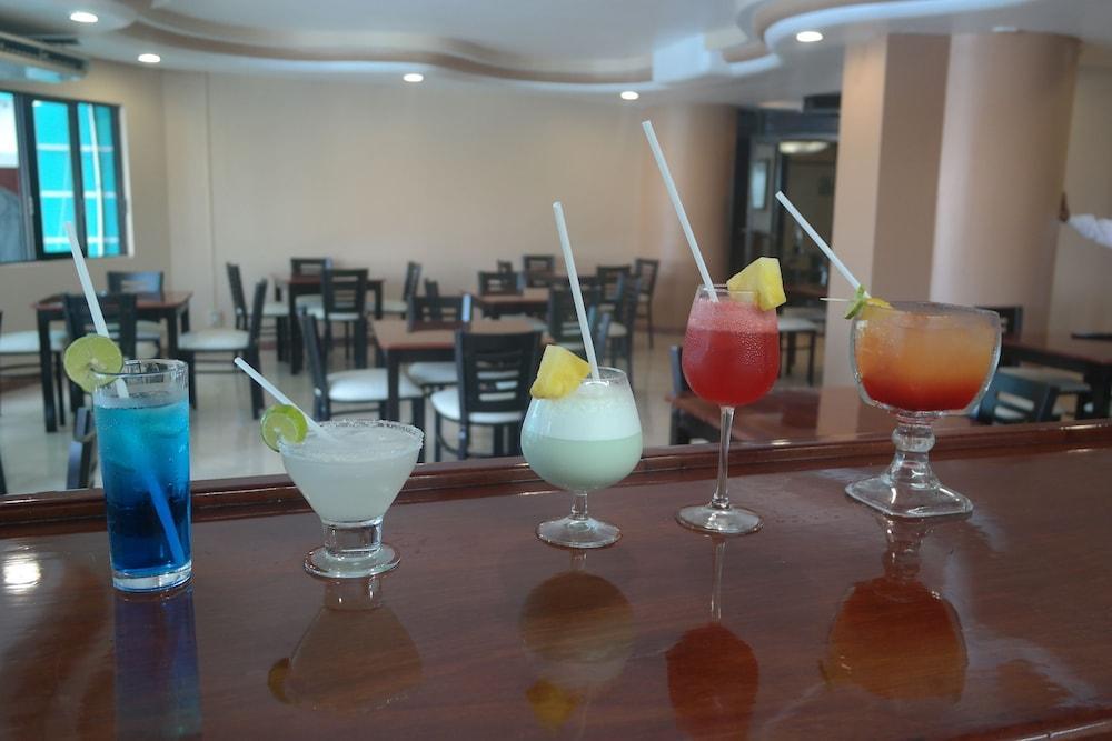 Hotel Playa Marina 마사틀란 외부 사진